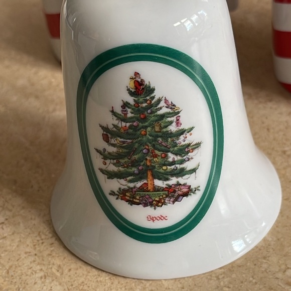 Spode Christmas holiday porcelain bell - Picture 5 of 6